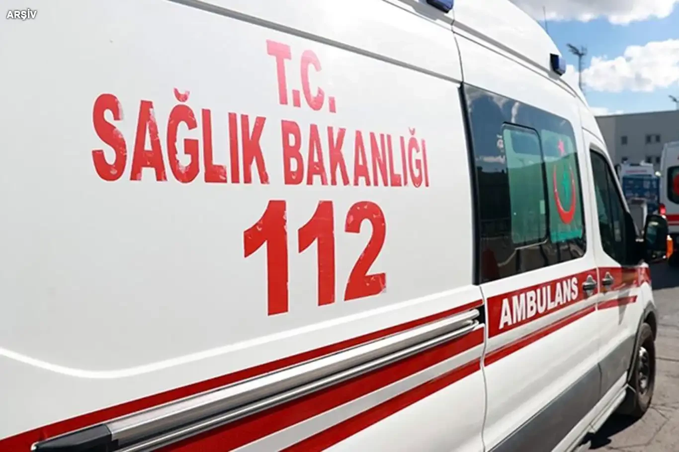 Zift yüklü tanker ile işçi minibüsü çarpıştı: 1 ölü, 18 yaralı