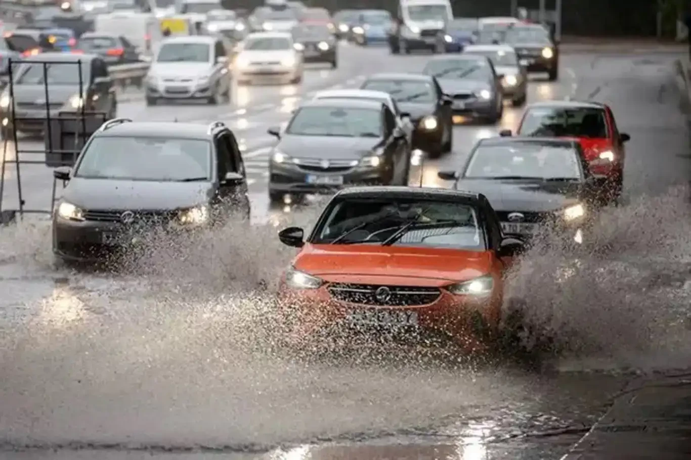 Meteorolojiden kuvvetli yağış uyarısı