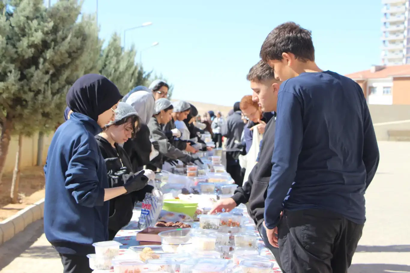 Mardin’de İmam Hatip öğrencilerden Gazze yararına kermes