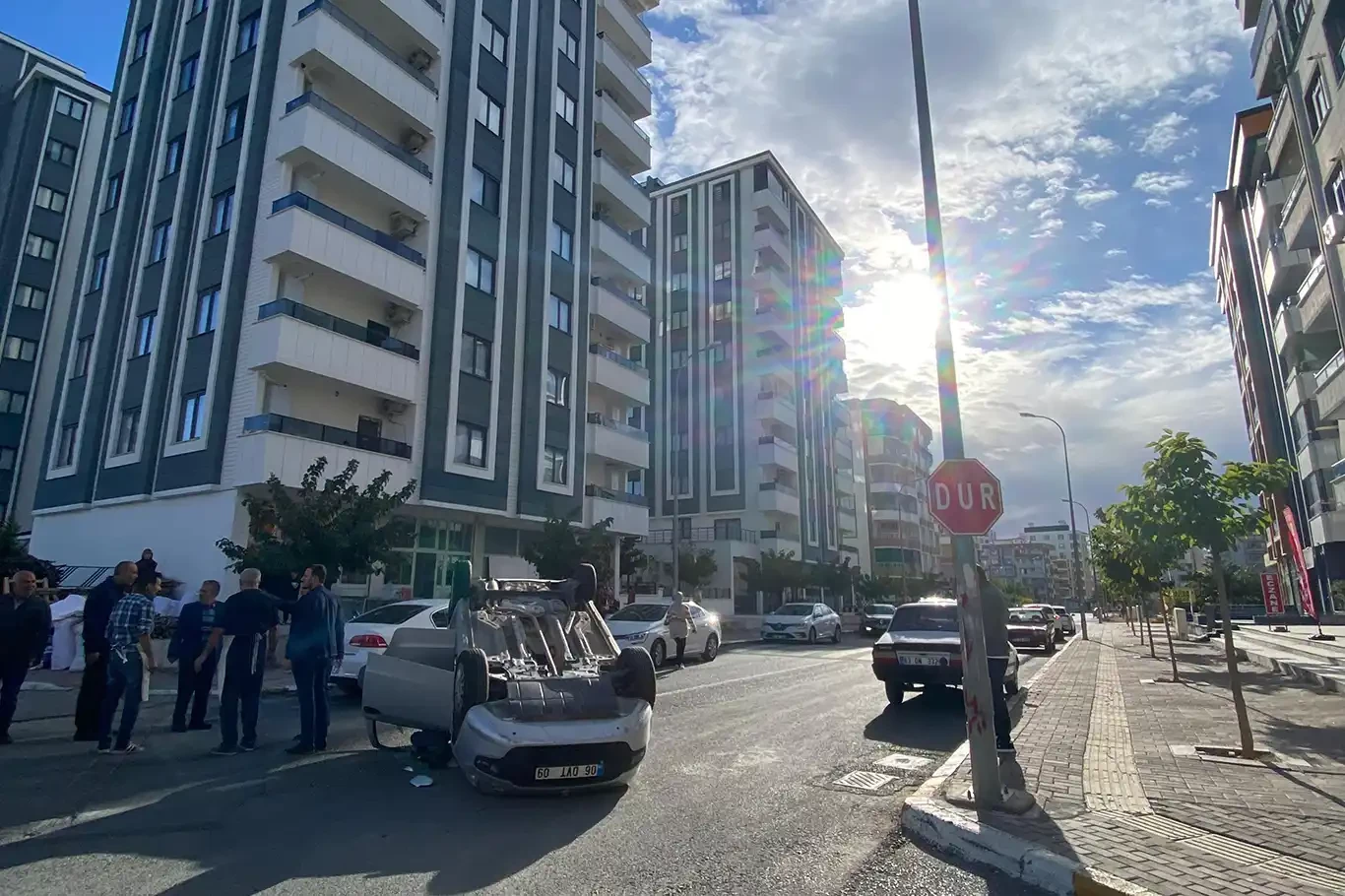 Şanlıurfa’da iki otomobil çarpıştı: 3 yaralı