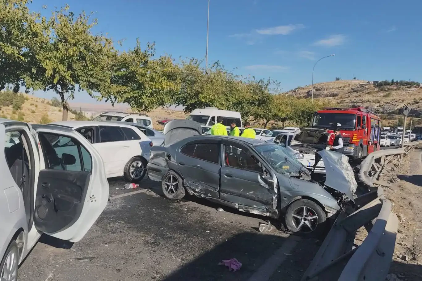 Şanlıurfa’da zincirleme trafik kazası: 10 yaralı