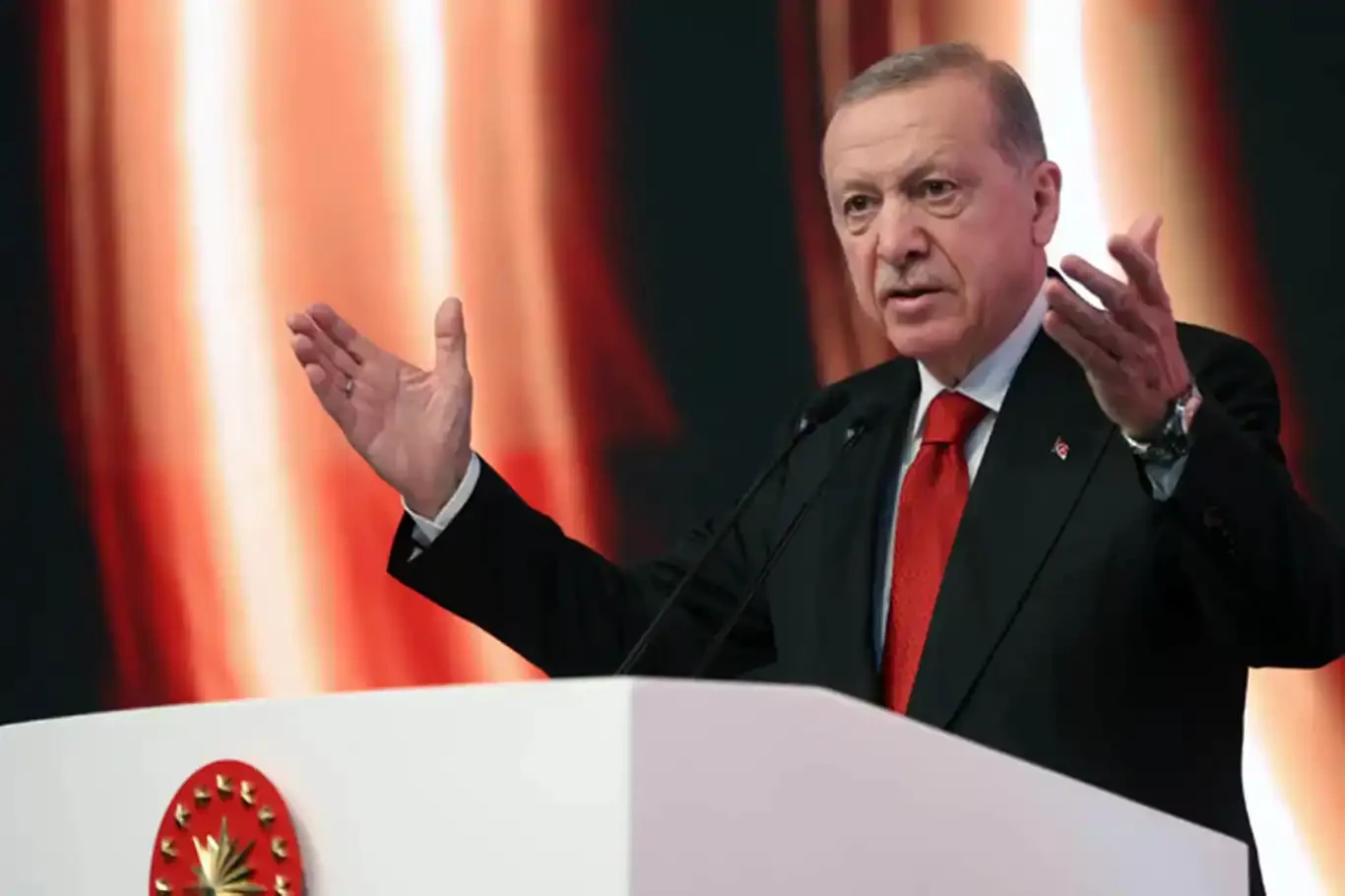 Cumhurbaşkanı Erdoğan: Muhatabımız milletimizdir, gerisi lafügüzaftır