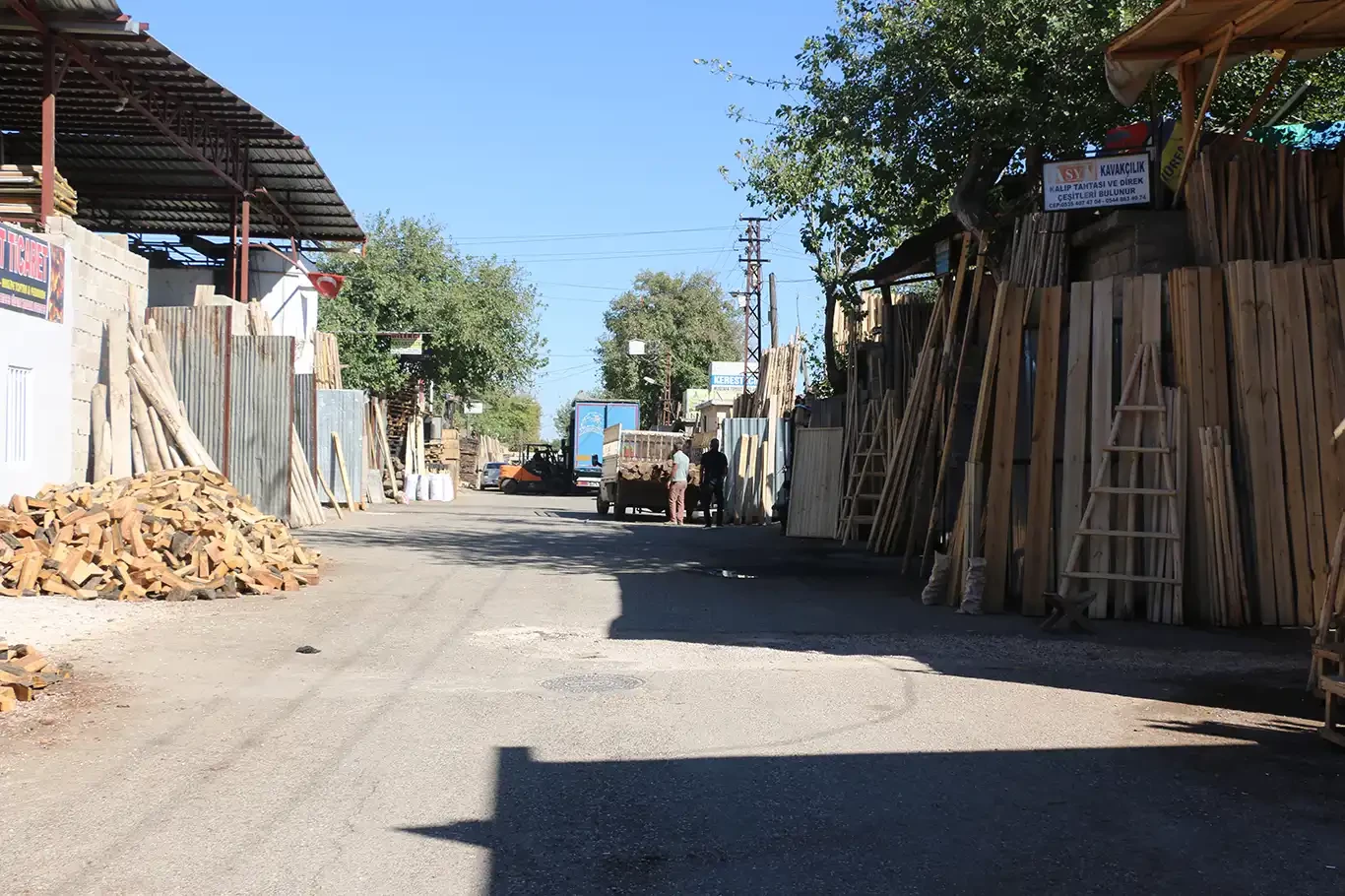 Şanlıurfa kavakçılar ve hızarcılar esnafı sorunlarına çözüm bekliyor