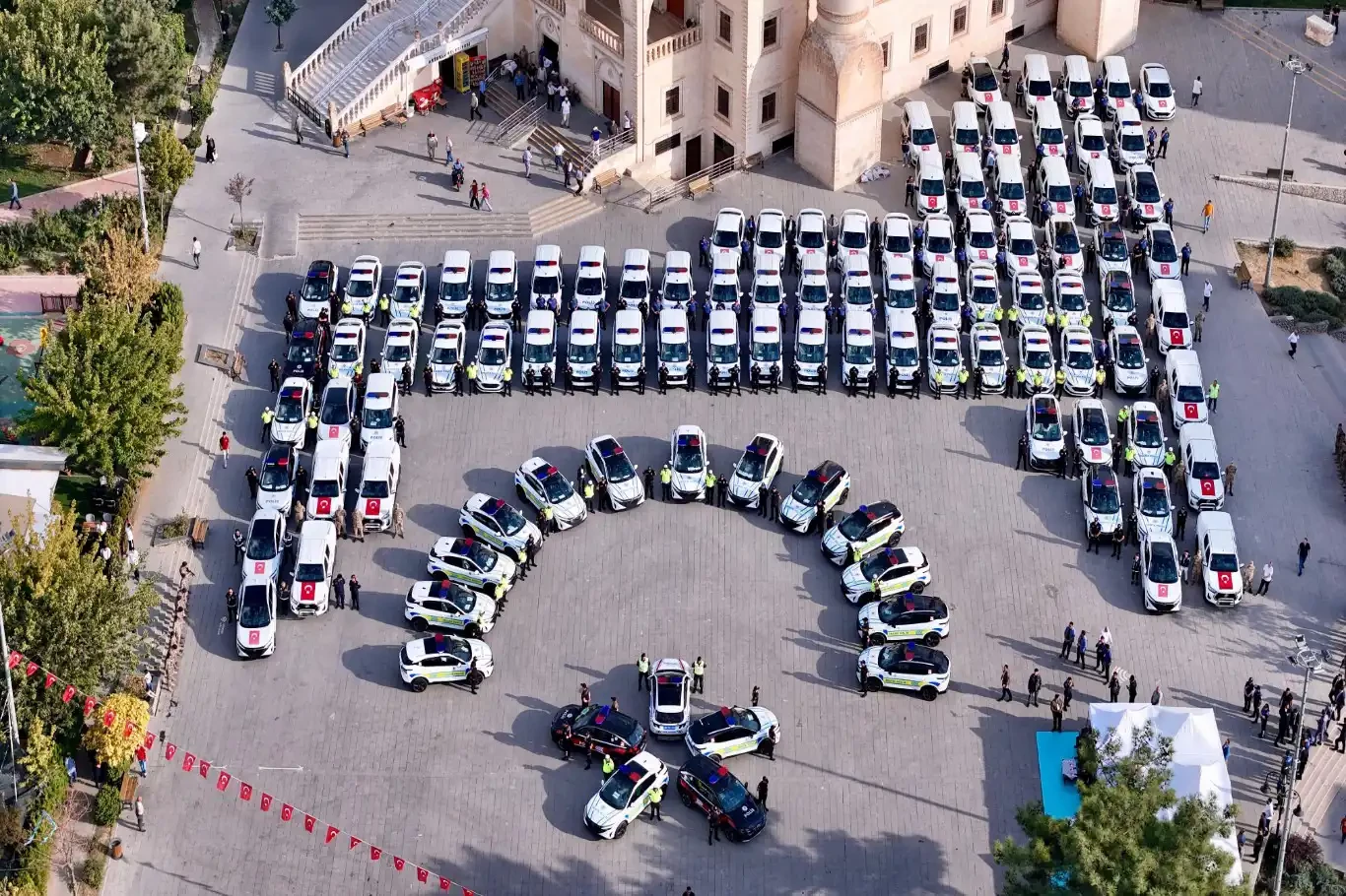 Mardin’de Emniyet ve Jandarma Teşkilatlarına 103 araç teslim edildi