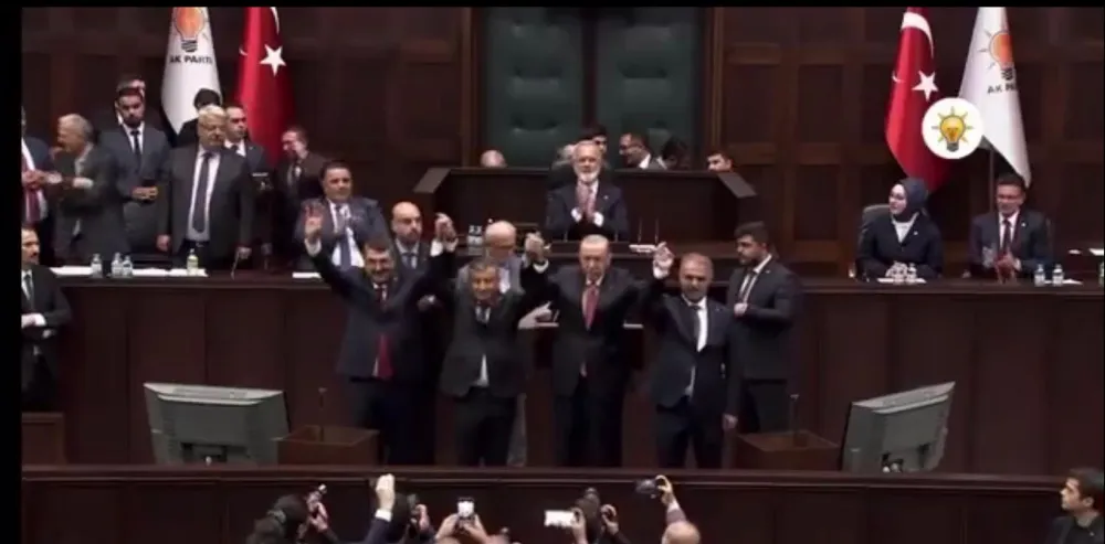 Batman’da 3 belediye başkanı AK Parti’ye geçti