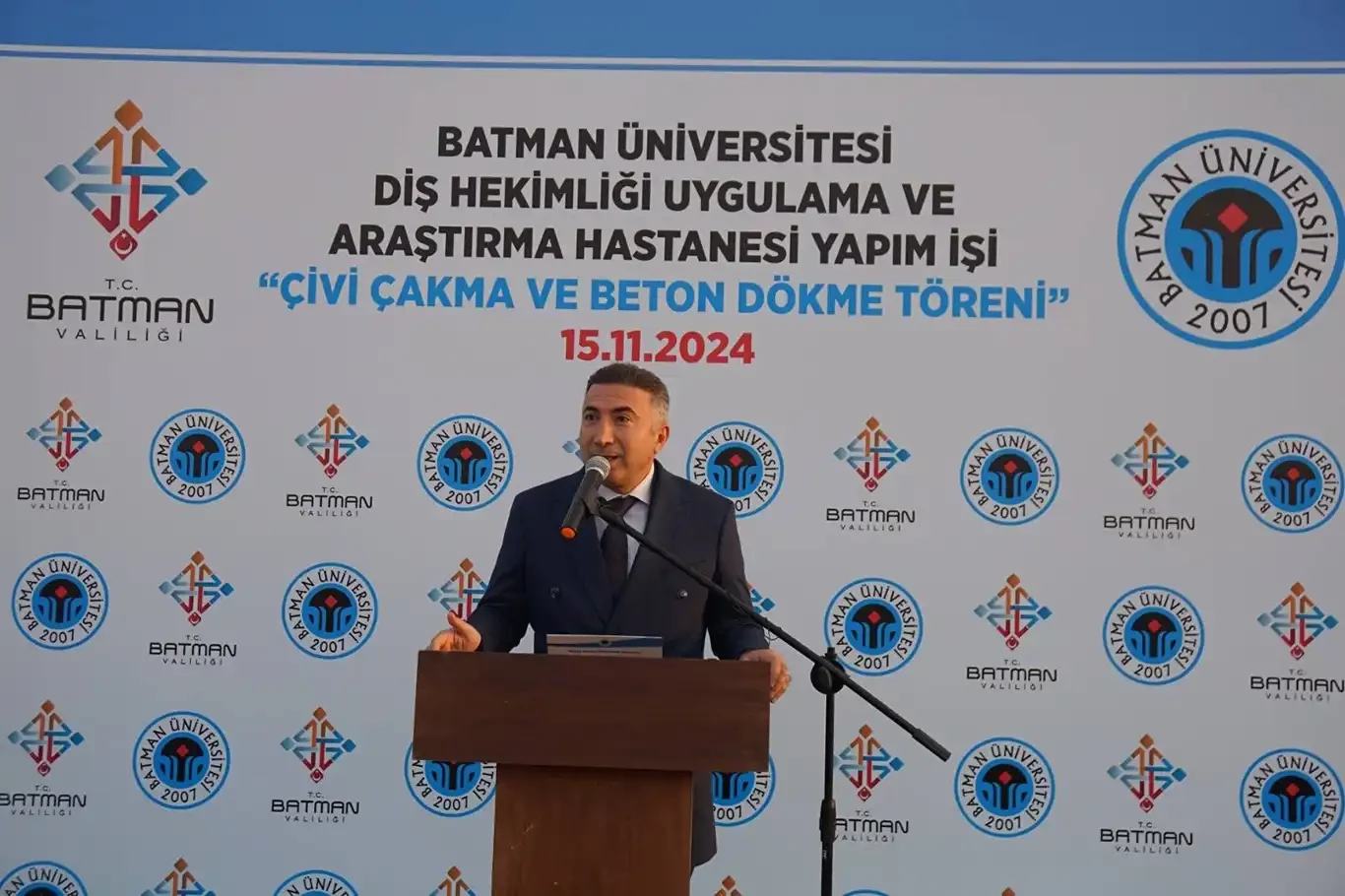 Diş Hekimliği Uygulama ve Araştırma Hastanesi inşaatında çivi çakma ve beton dökme töreni