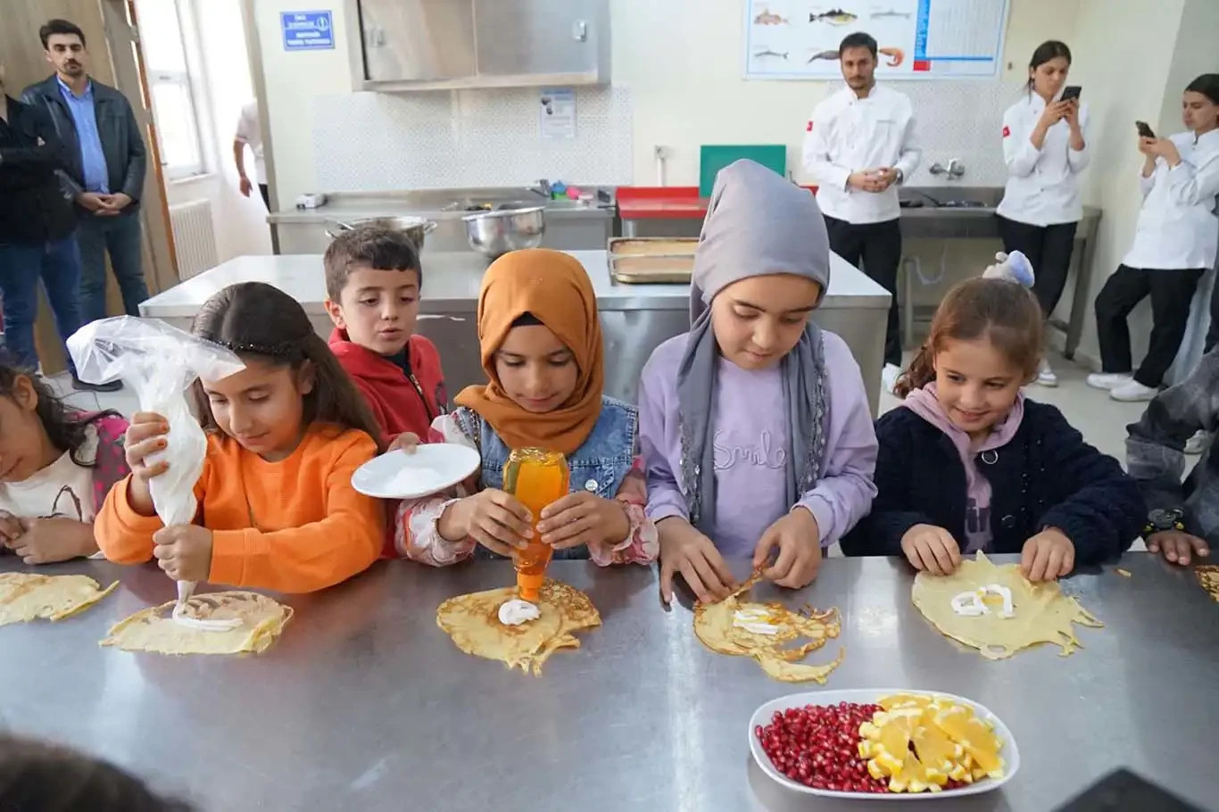 İlkokul öğrencileri aşçılık deneyimi yaşadı