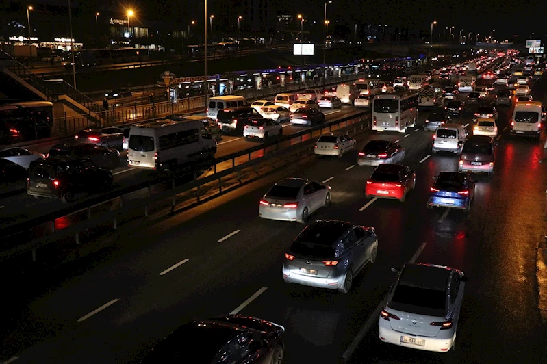 Haftanın ilk iş gününde İstanbul