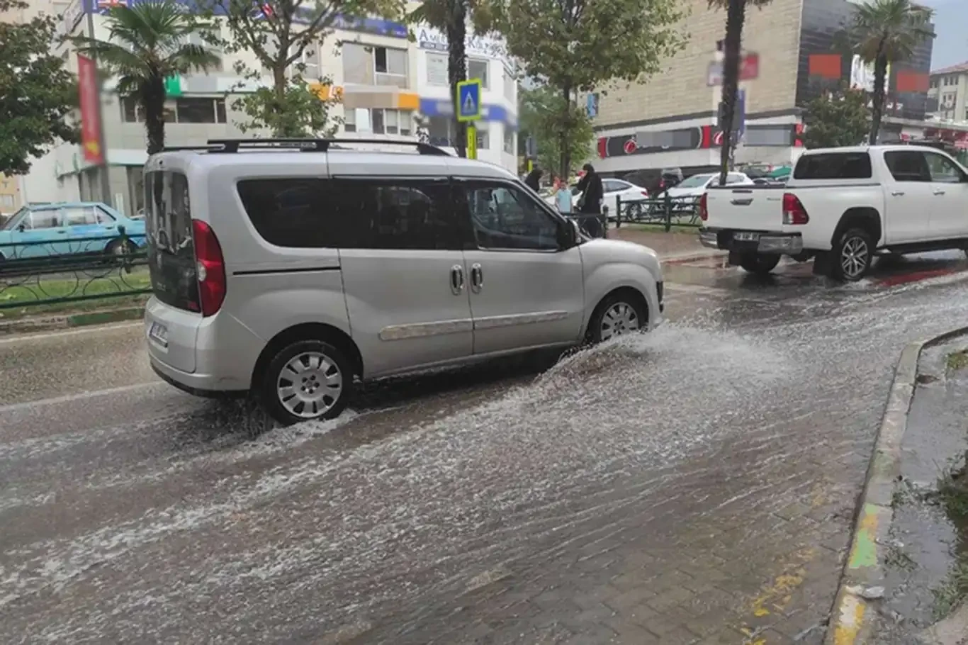 Meteorolojiden kuvvetli yağış uyarısı