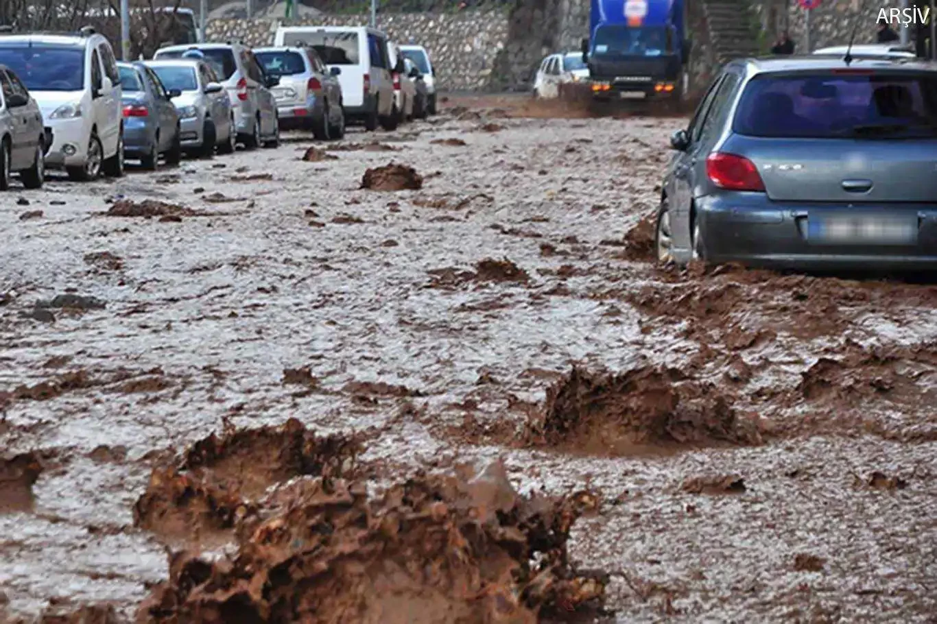 Antalya çevreleri için sel ve su baskını uyarısı