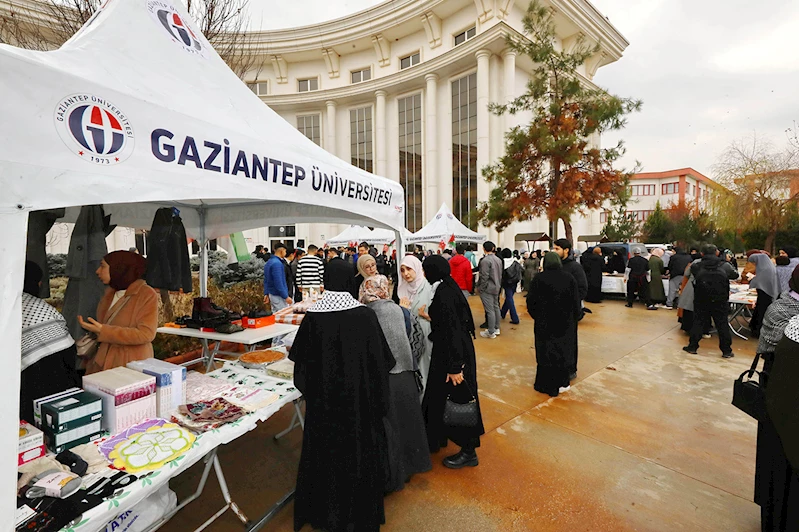 Gaziantep Üniversitesi öğrencileri Gazze için kermes düzenledi