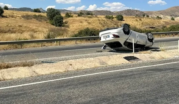 Batman’da ters dönen otomobilde: 3 yaralı