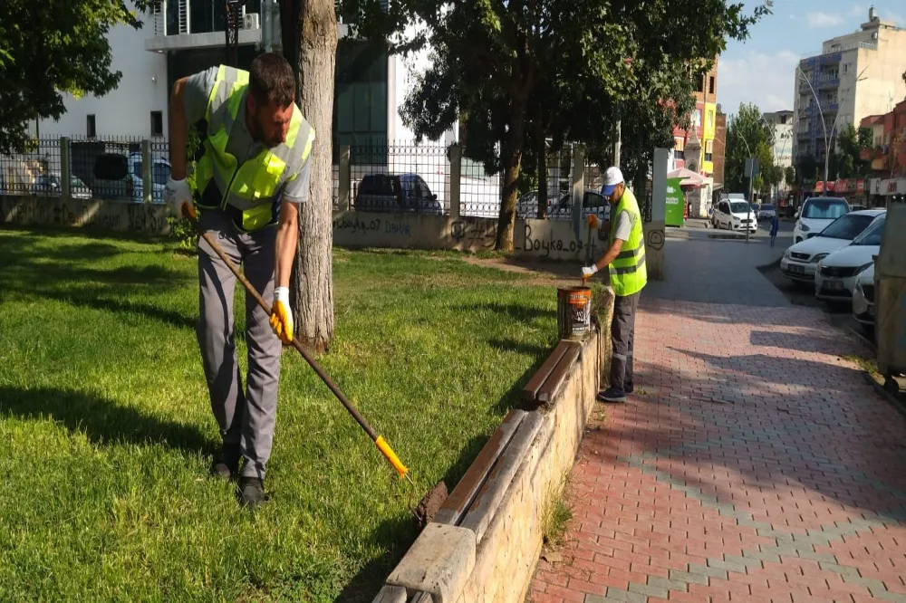 Park ve bahçelerde yoğun çalışma