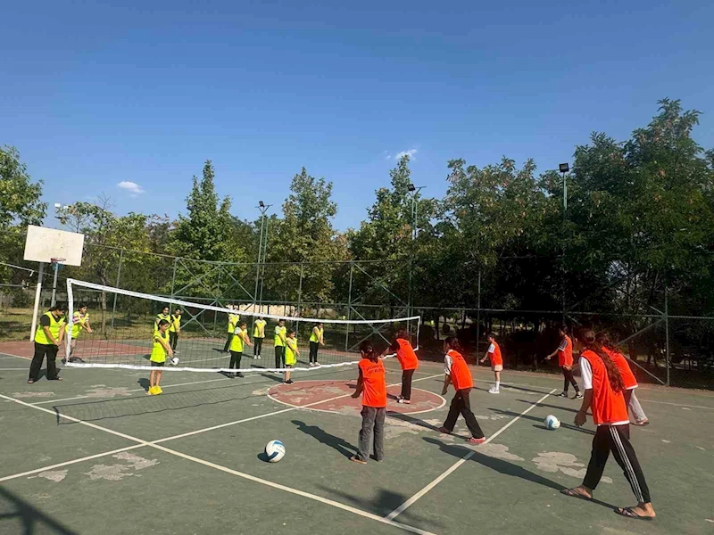 Siirt’te Yaz Spor Kursları çocukların gelişimine katkı sağlıyor
