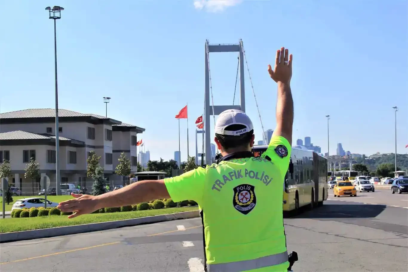 İstanbul’da bazı yollar yarın trafiğe kapatılacak