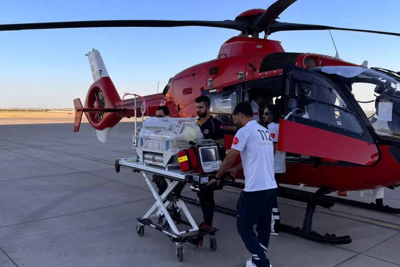 Mardin’de helikopter ambulans Fatma bebek için havalandı 