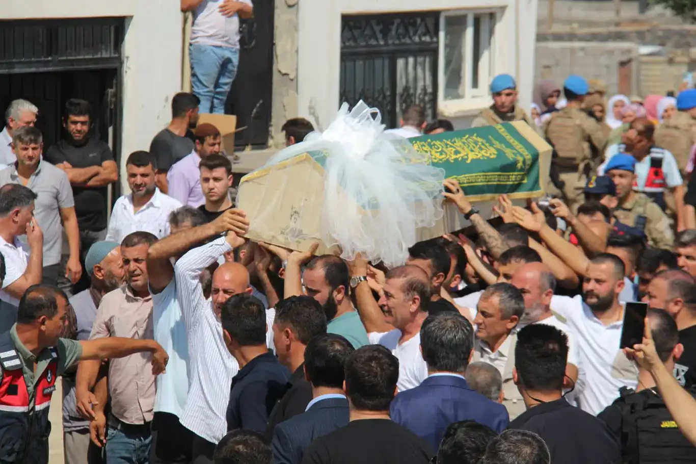 Narin cinayetinde anne ve ağabey dahil 8 kişi tutuklandı