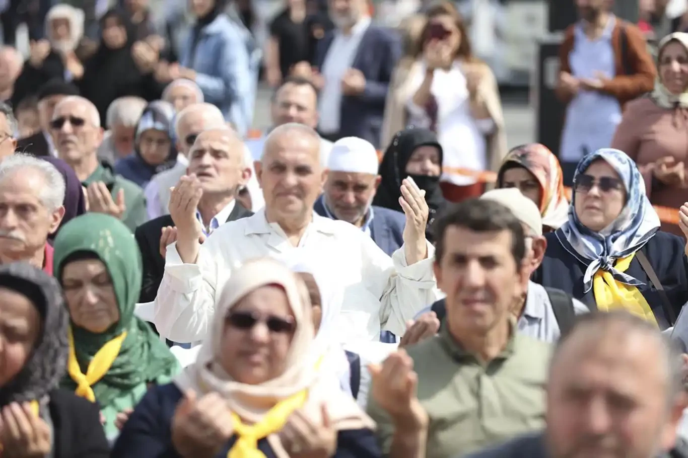 Diyanet: Hac organizasyonunda yetkili tüm acenteler aynı fiyatı uygulamaktadır