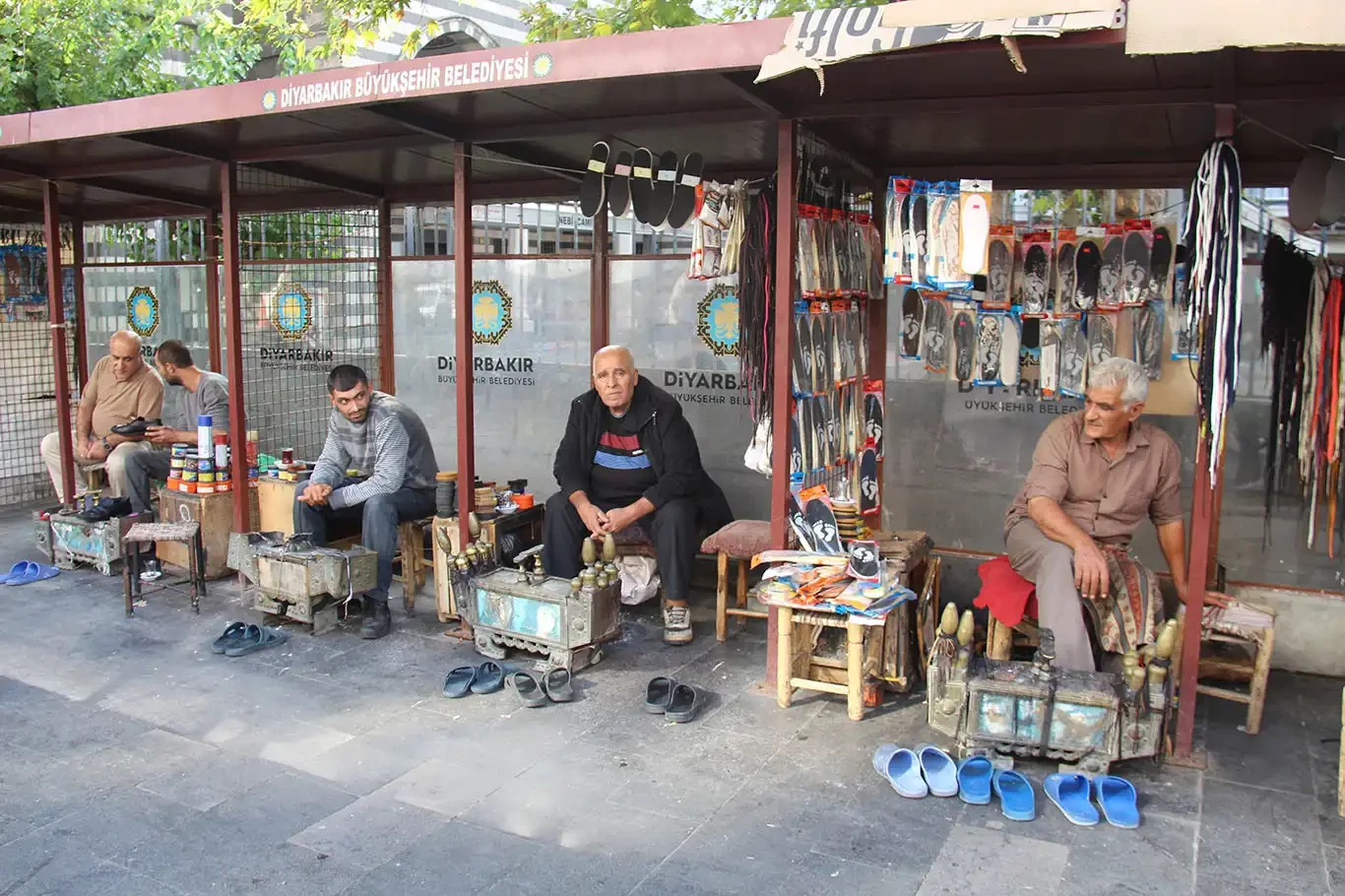 Spor ayakkabı, boyacılık sektörünü bitirdi