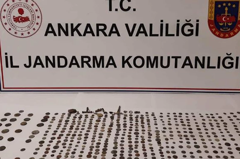 Ankara’da tarihi eser operasyonu: 530 parça obje ve sikke ele geçirildi