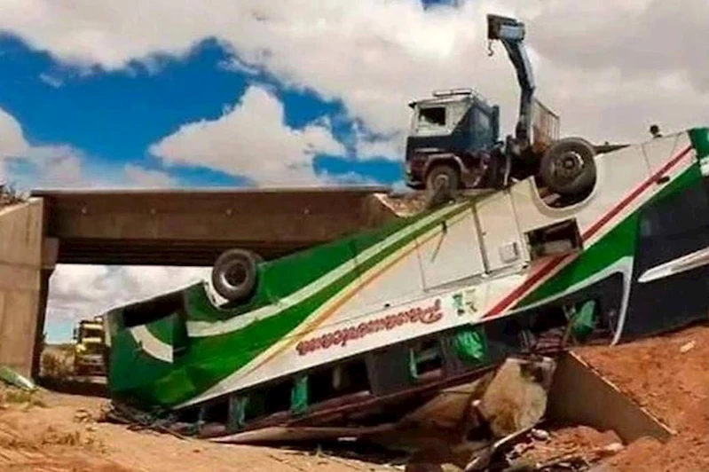 Bolivya’da otobüs kazası: 19 ölü, 9 yaralı