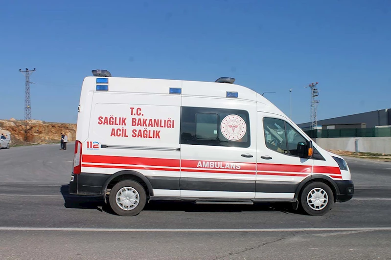 Traktörün altında kalan şahıs ağır yaralandı