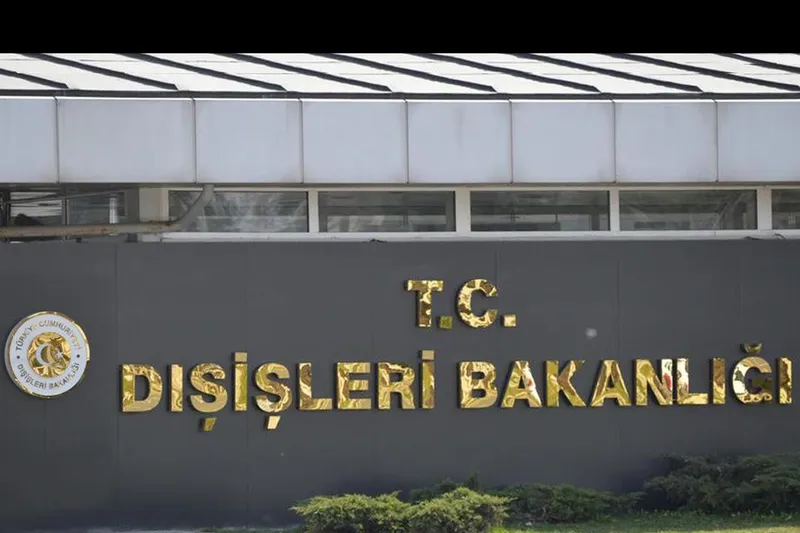 Dışişleri Bakanlığı: Teknelerdeki vatandaşlarımızın durumu yakından takip ediliyor