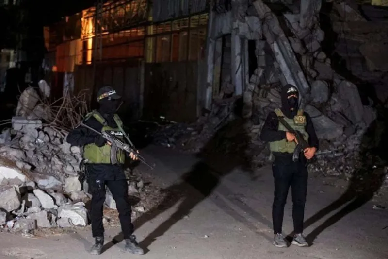 HAMAS, iki siyonist esirin cenazesini Kızılhaç