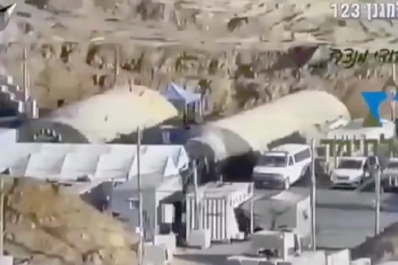 Kassam mücahidi sınırda sızma eylemiyle üç işgalci askeri vurdu