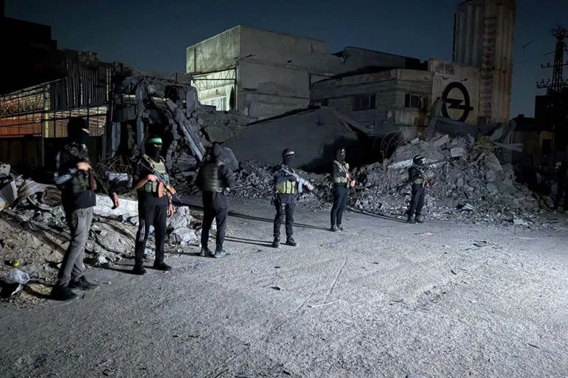 HAMAS, 3 işgalci cesedini Kızılhaç aracılığıyla teslim etti