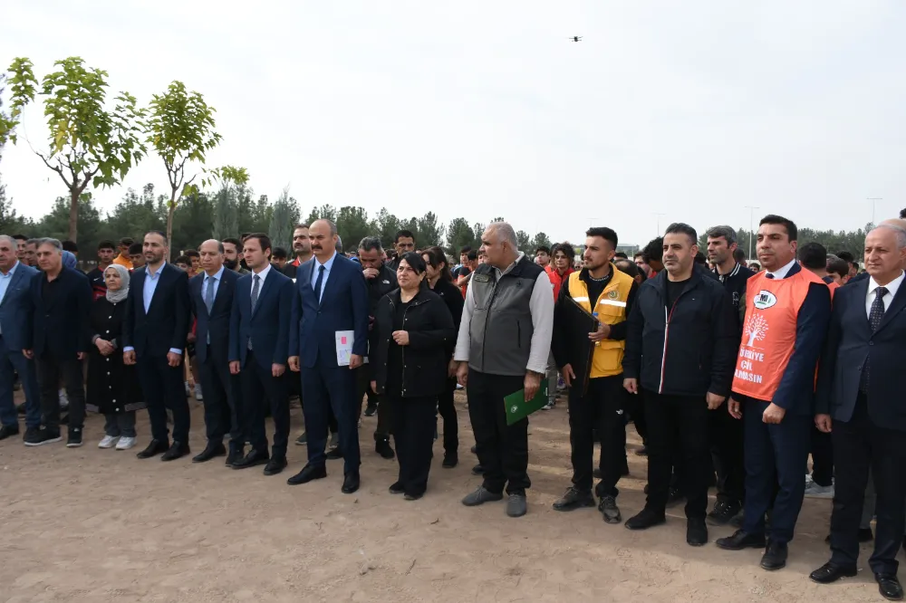 Millî ağaçlandırma gününde geleceğe nefes: öğrenciler fidanları toprakla buluşturdu