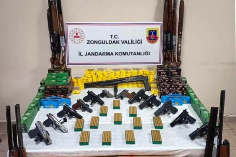 Zonguldak’ta çok sayıda silah ve mühimmat ele geçirildi