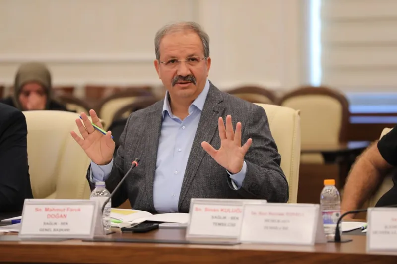 Sağlık ve sosyal hizmet profesyonelleri ek işte çalışmak istiyor