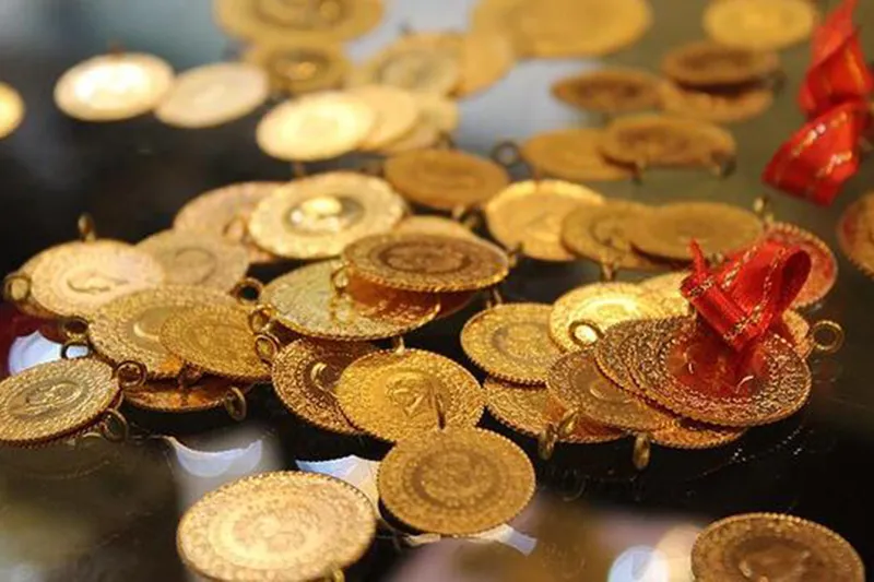 Altın fiyatları haftaya düşüş eğilimiyle başladı