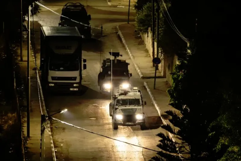 İşgal rejimi Batı Şeria’da birçok bölgeye baskın düzenledi