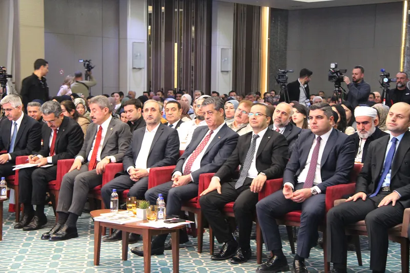 Yerli ve yabancı 111 akademisyenin katıldığı 