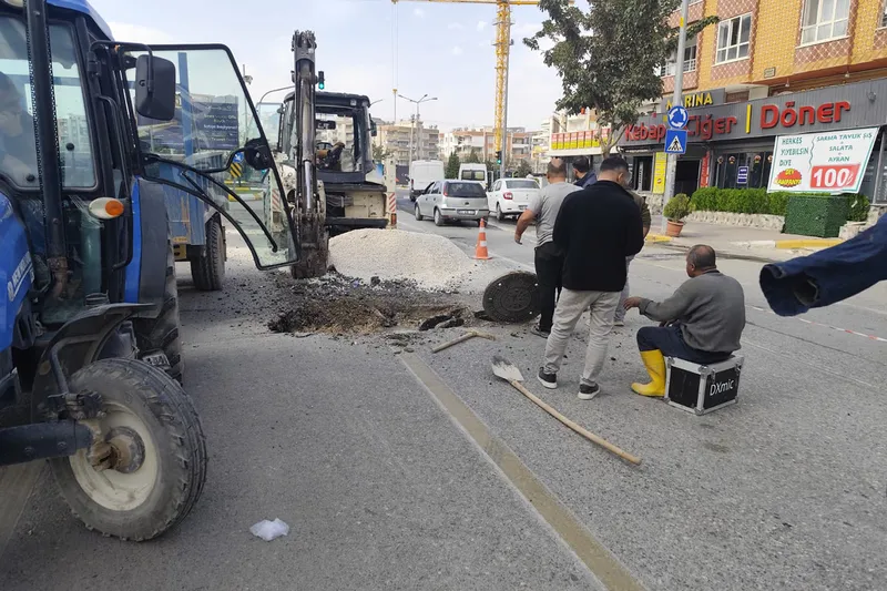 Şanlıurfa’da su borusu patladı