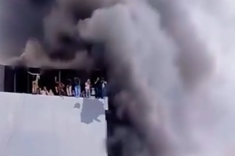 Endonezya’da 7 katlı binada yangın: En az 22 ölü