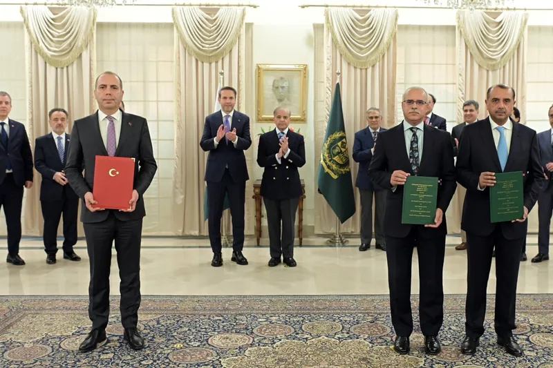 Türkiye ile Pakistan arasında petrol ve doğal gaz işbirliği anlaşması imzalandı