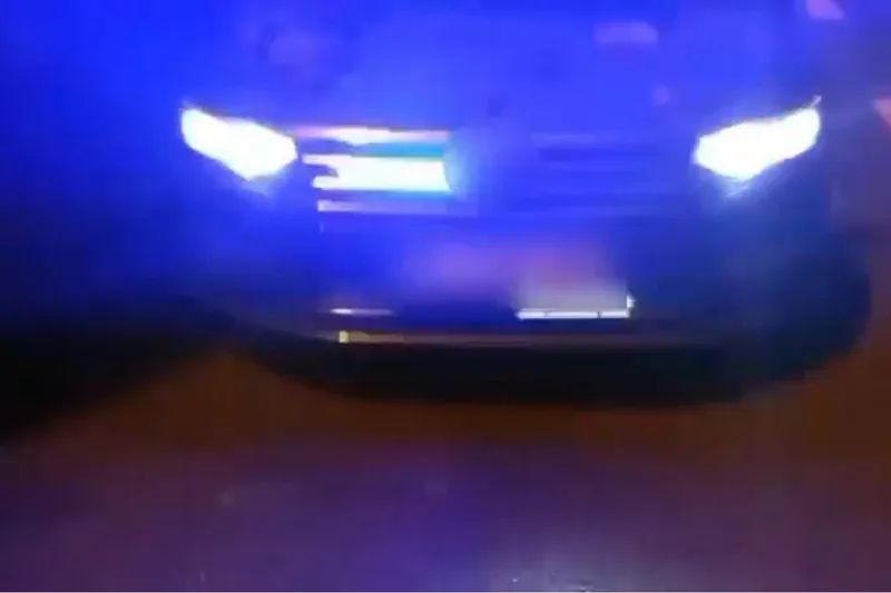 Usulsüz çakar kullanan sürücü trafikten menedildi