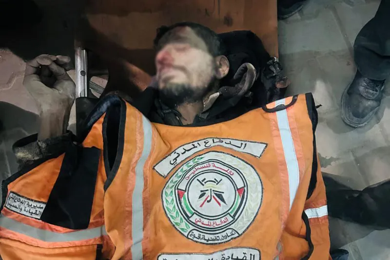 Siyonist rejimin saldırısında Filistinli sivil savunma subayı şehit oldu