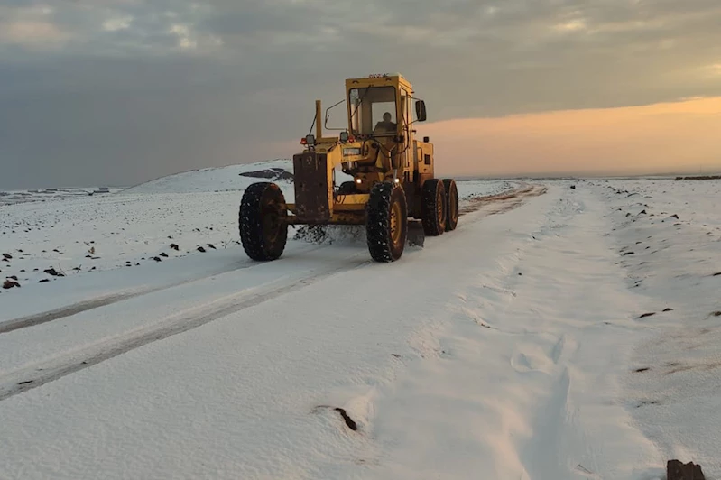 Şanlıurfa’da kar nedeniyle kapanan yollar ulaşıma açıldı