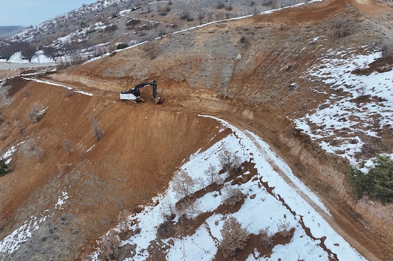 Yeşilyurt Belediyesi kırsal bölgelerin ulaşım çalışmalarına hız verdi