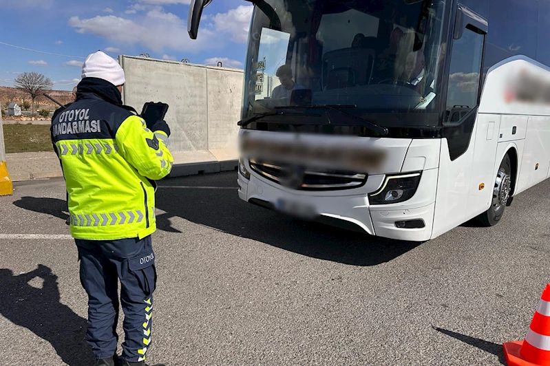 TAG otoyolunda trafik denetimi: 24 araç sürücüsüne ceza