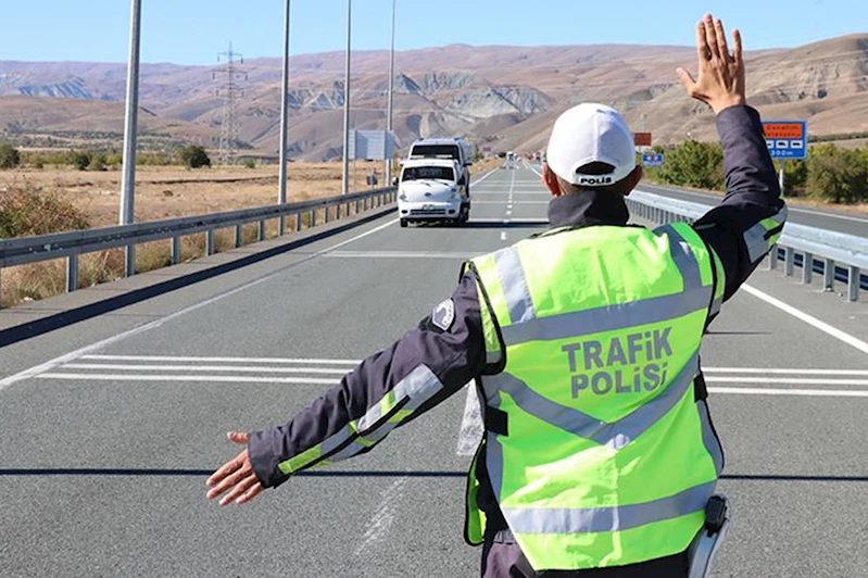 Trafik denetimlerinde 567 bin sürücüye işlem yapıldı