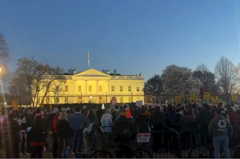 Beyaz Saray önünde Trump ve Netanyahu