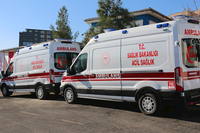 Öğretmenleri taşıyan servis minibüsleri çarpıştı: 28 yaralı