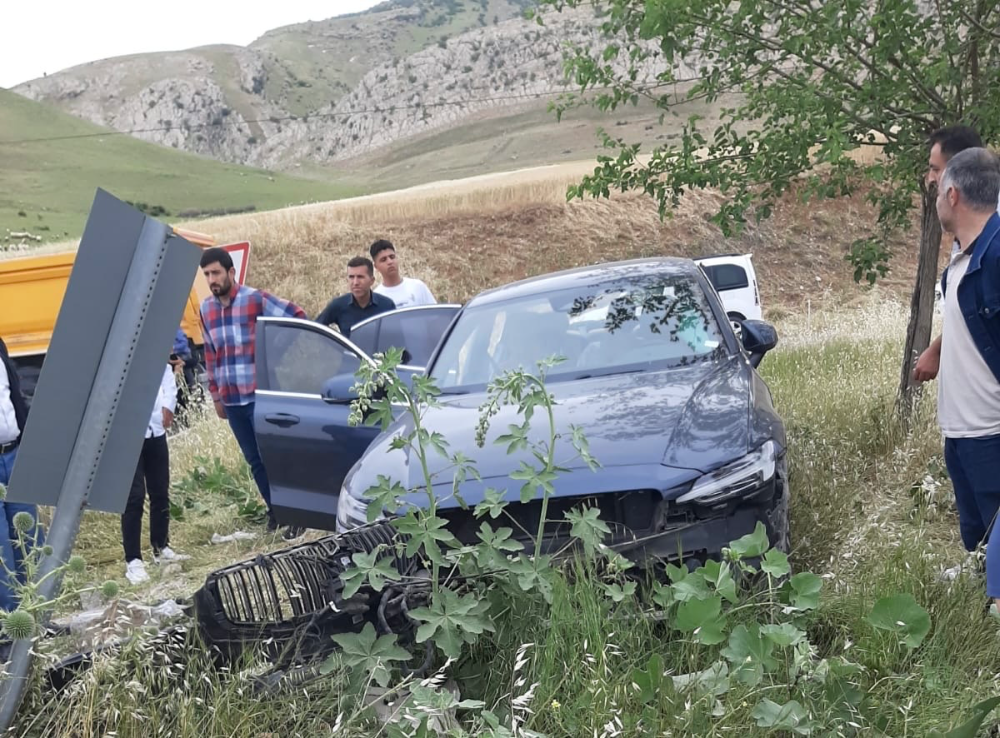 Silvan Yolunda Korkunç Kaza: İkisi Ağır 7 Yaralı!