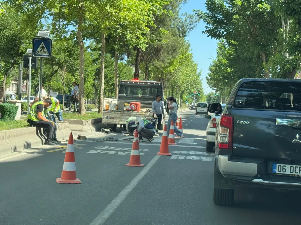 Işıklı Yaya Geçidi Bakımı Trafikte Aksaklığa Neden Oluyor!