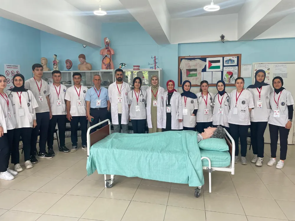 Batmanlı sağlıkçılar Avrupa yolcusu